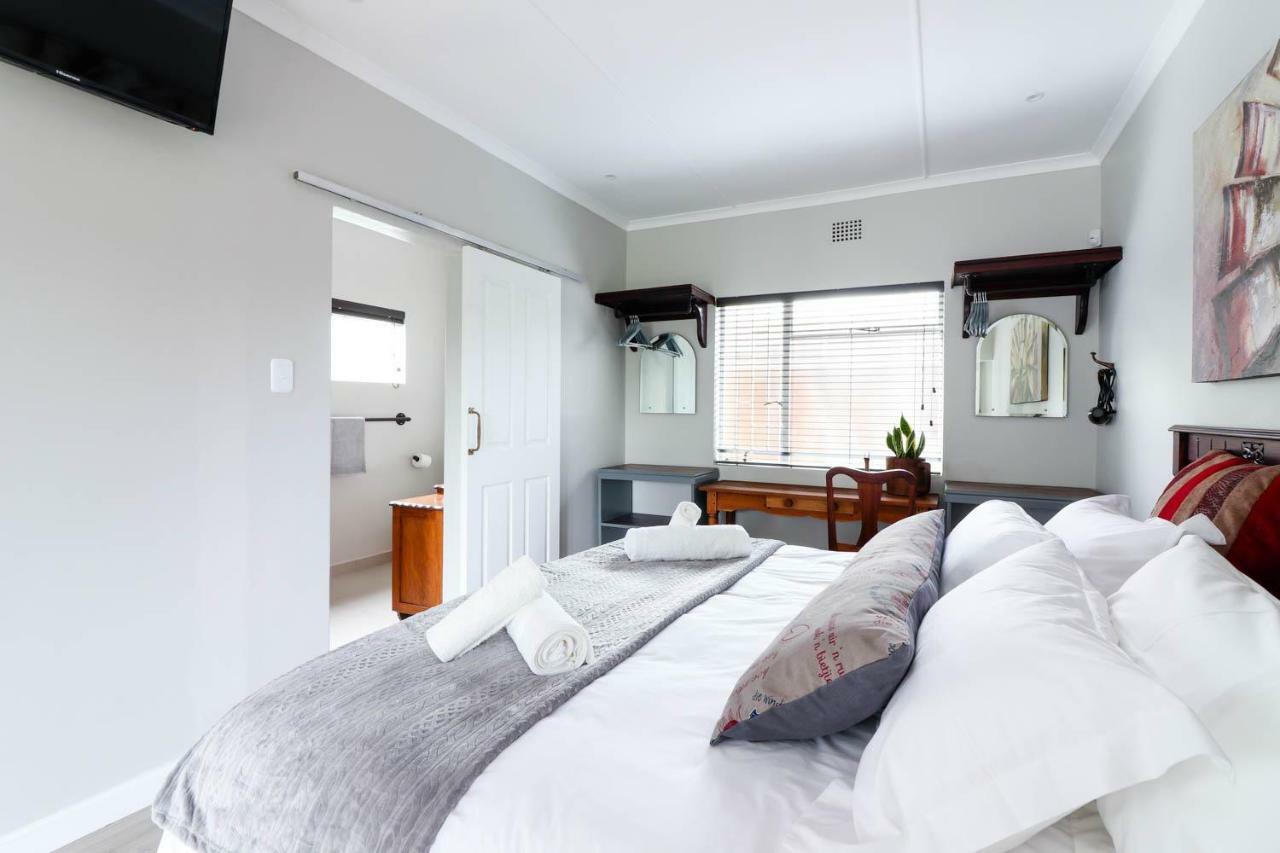 Arbour1 Guesthouse George Εξωτερικό φωτογραφία